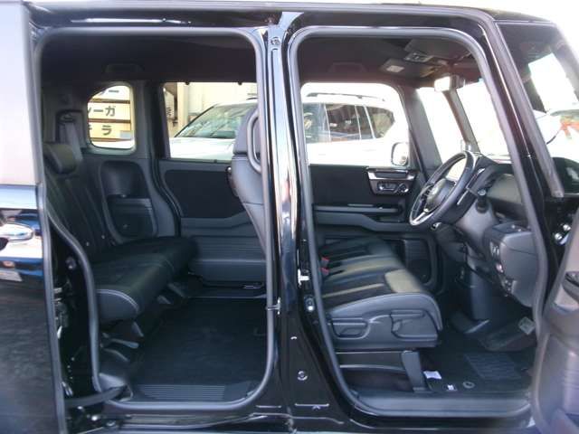 Honda N BOX CUSTOM 2020-02 14866-9
