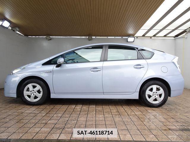 Toyota PRIUS 2010-02 381466-20
