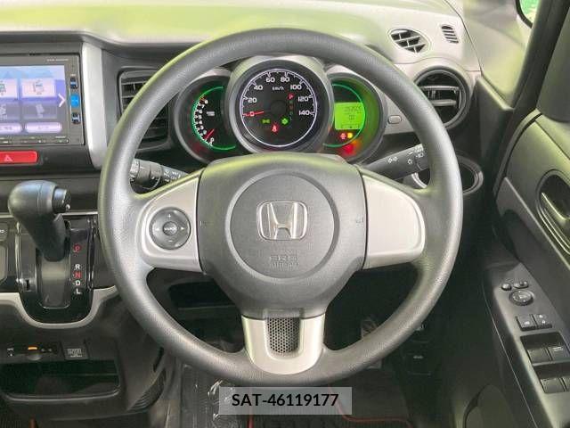 Honda N BOX CUSTOM 2016-01 306655-11