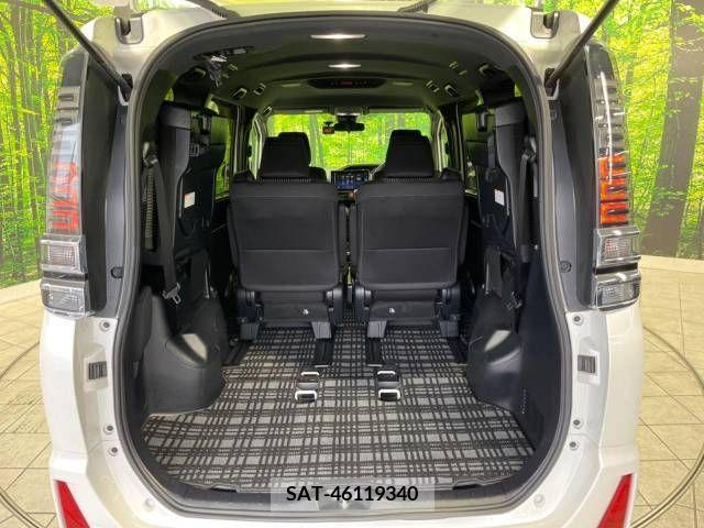 Toyota VOXY 2018-10 216460-11