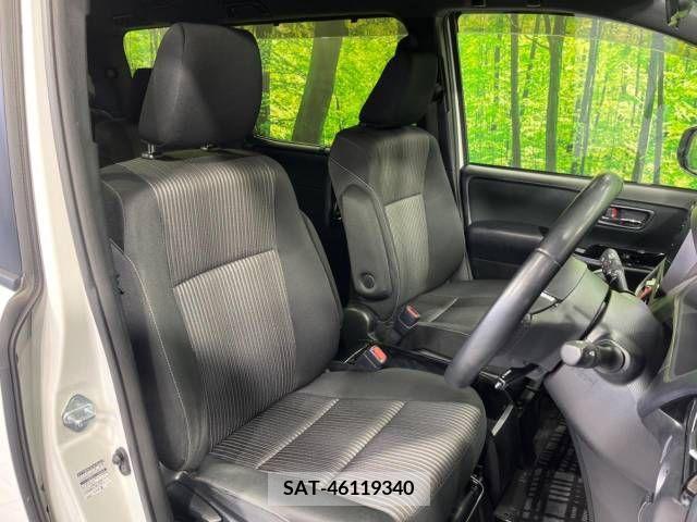 Toyota VOXY 2018-10 216460-8