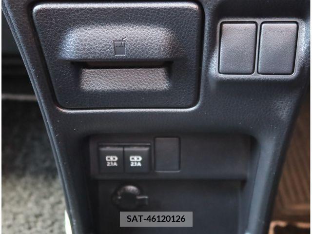 Toyota VOXY 2017-12 291113-10