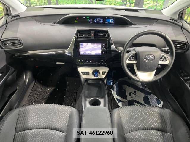 Toyota PRIUS 2017-04 219871-1