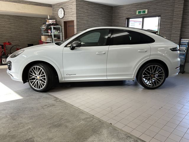 Porsche CAYENNE 2020-12 27974-26