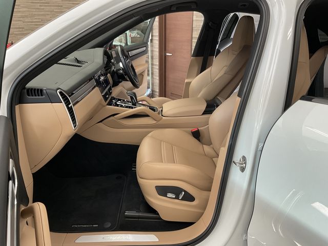 Porsche CAYENNE 2020-12 27974-19