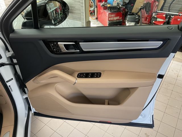 Porsche CAYENNE 2020-12 27974-2