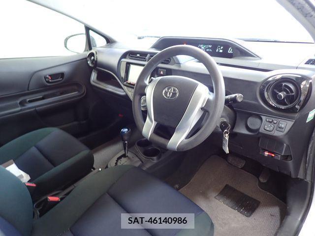 Toyota AQUA 2017-03 292280-1