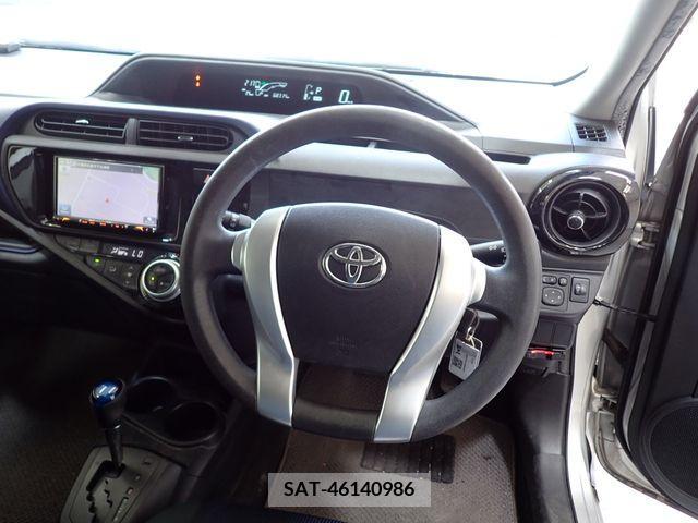 Toyota AQUA 2017-03 292280-12