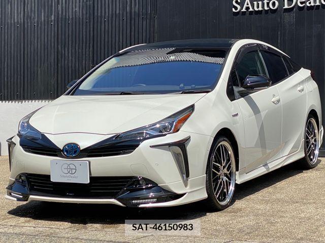Toyota PRIUS 2019-10 235832-1