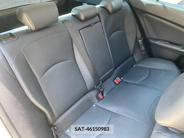 Toyota PRIUS 2019-10 235832-17