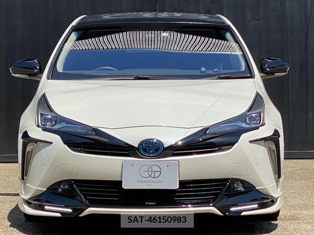 Toyota PRIUS 2019-10 235832-2