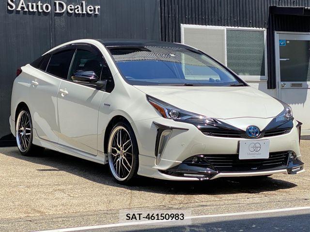 Toyota PRIUS 2019-10 235832-3