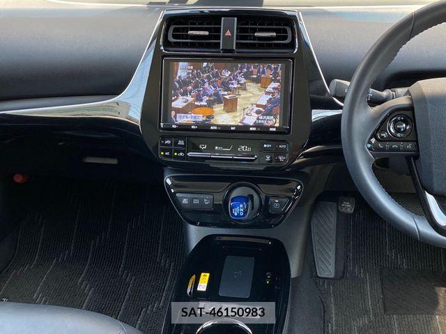 Toyota PRIUS 2019-10 235832-14