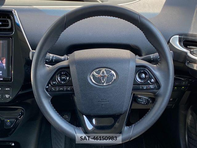 Toyota PRIUS 2019-10 235832-15