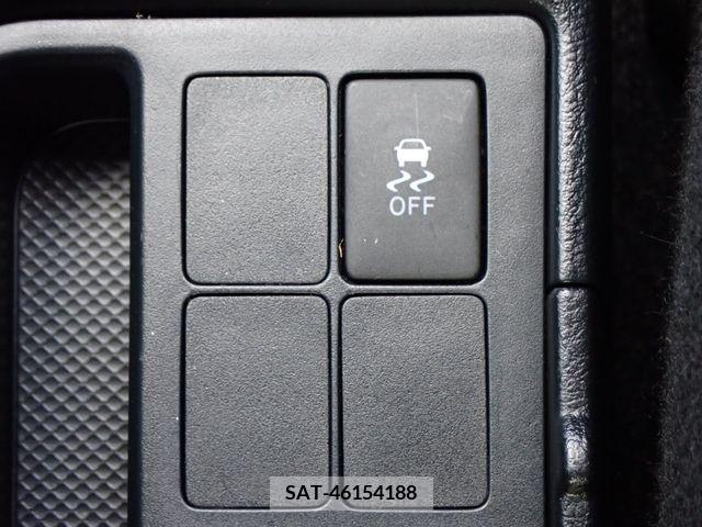 Toyota VITZ 2018-04 327884-9