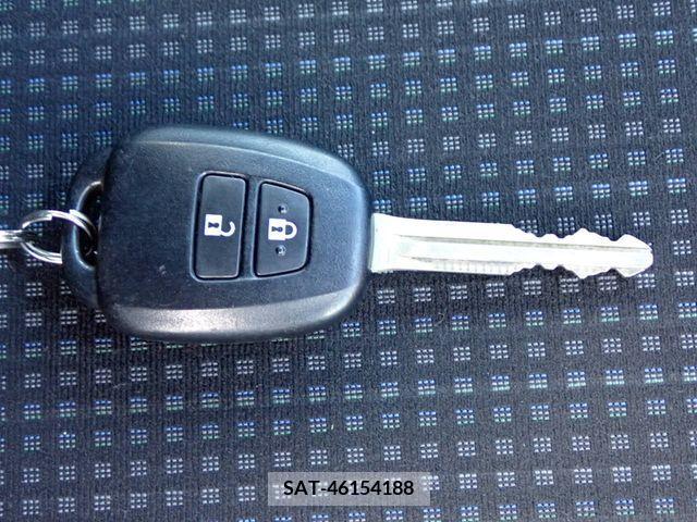 Toyota VITZ 2018-04 327884-23