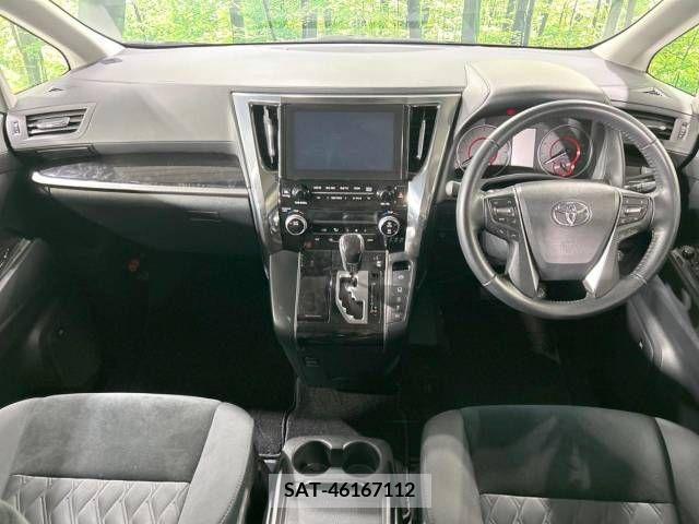 Toyota VELLFIRE 2018-03 335629-1