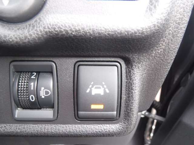 Nissan NOTE 2018-11 24528-9