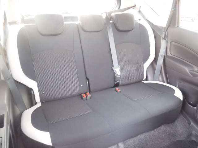 Nissan NOTE 2018-11 24528-13