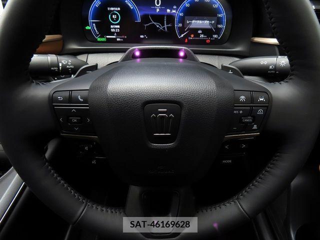 Toyota CROWN 2023-07 316719-18