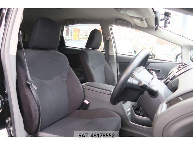 Toyota PRIUS ALPHA 2013-11 382185-19