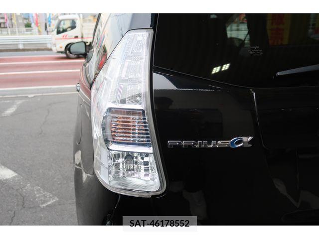 Toyota PRIUS ALPHA 2013-11 382185-26