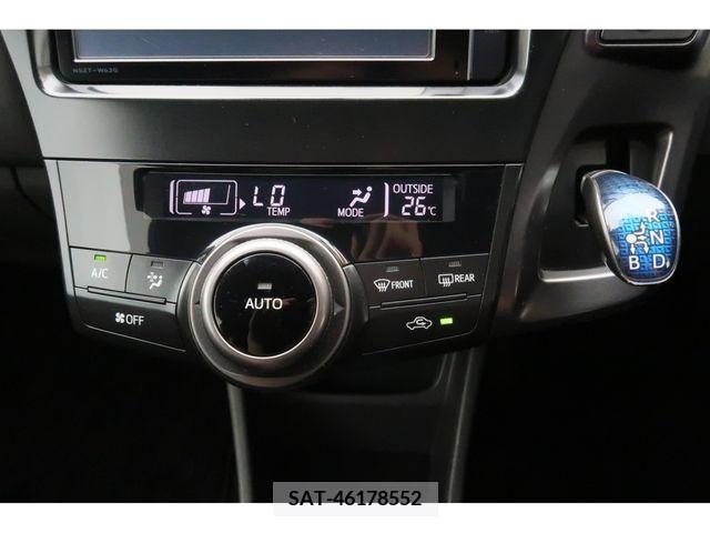 Toyota PRIUS ALPHA 2013-11 382185-14