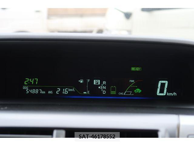 Toyota PRIUS ALPHA 2013-11 382185-13