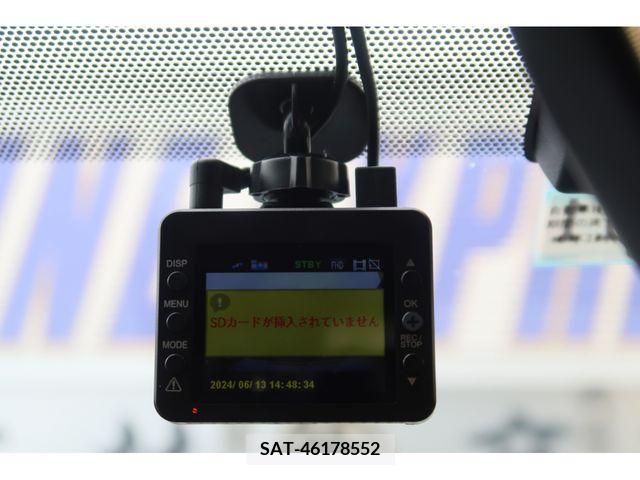Toyota PRIUS ALPHA 2013-11 382185-16