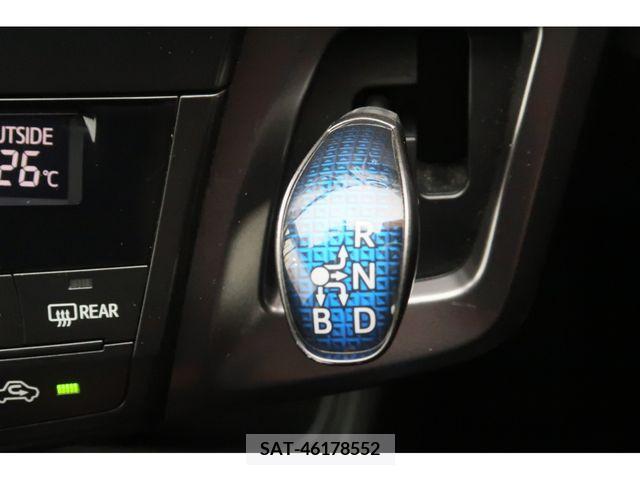 Toyota PRIUS ALPHA 2013-11 382185-15