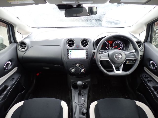 Nissan NOTE 2018-11 21893-1