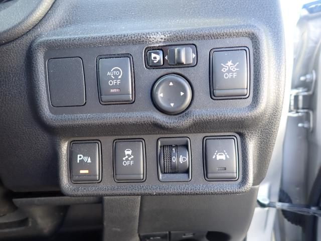 Nissan NOTE 2018-11 21893-17