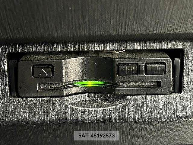 Toyota PRIUS ALPHA 2015-12 322245-4