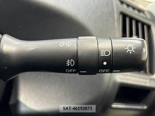 Toyota PRIUS ALPHA 2015-12 322245-7