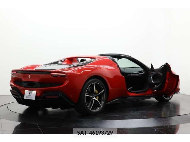 Ferrari 296 GTS 2024-02 324104-3
