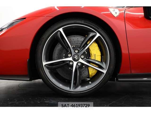 Ferrari 296 GTS 2024-02 324104-1