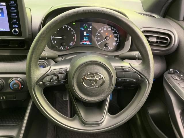 Toyota YARIS 2022-02 191511-11