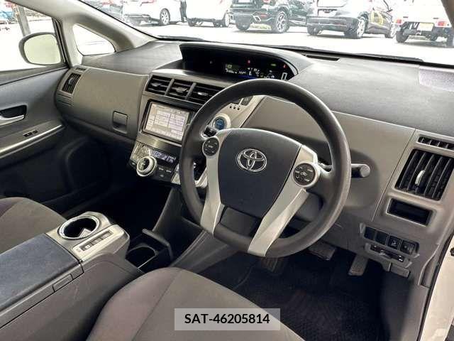 Toyota PRIUS ALPHA 2013-03 230505-18
