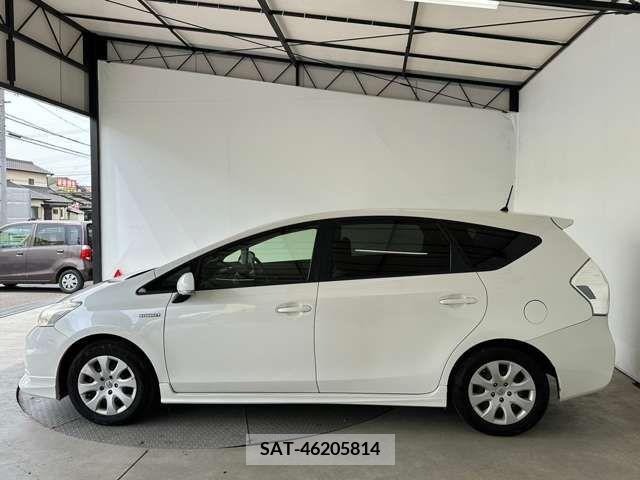Toyota PRIUS ALPHA 2013-03 230505-10