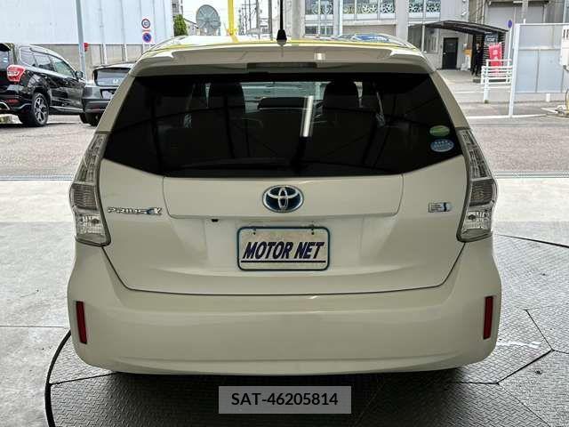 Toyota PRIUS ALPHA 2013-03 230505-12