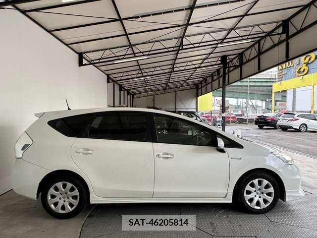 Toyota PRIUS ALPHA 2013-03 230505-6