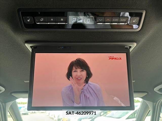 Toyota NOAH HYBRID 2022-08 333190-5