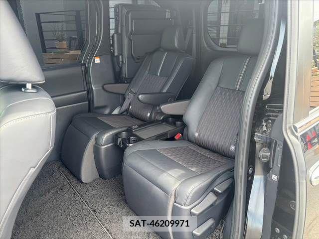 Toyota NOAH HYBRID 2022-08 333190-17