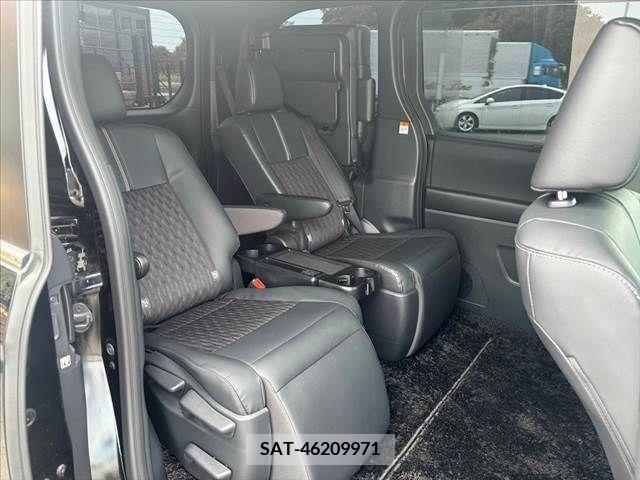 Toyota NOAH HYBRID 2022-08 333190-19