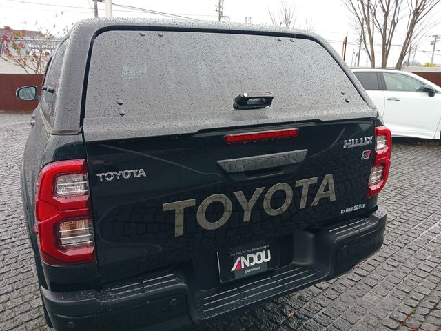 Toyota HILUX 2022-11 196446-7