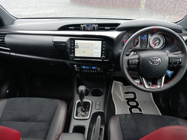 Toyota HILUX 2022-11 196446-10