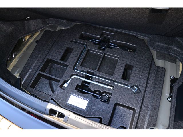 Toyota CAMRY HYBRID 2012-01 195986-21