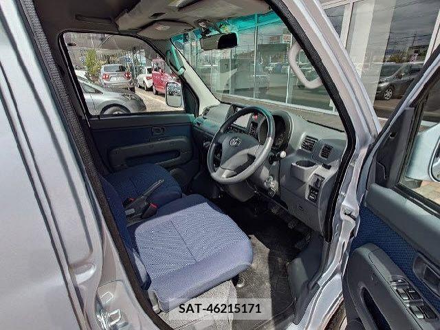Toyota PIXIS VAN 2014-03 227537-3