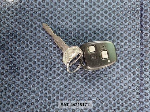 Toyota PIXIS VAN 2014-03 227537-12