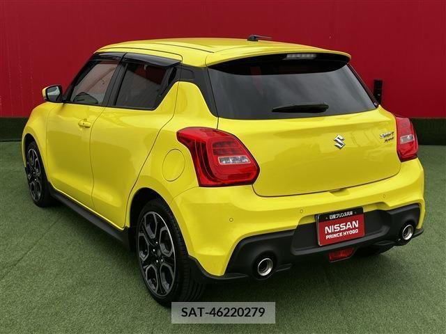 Suzuki SWIFT 2022-02 373673-1